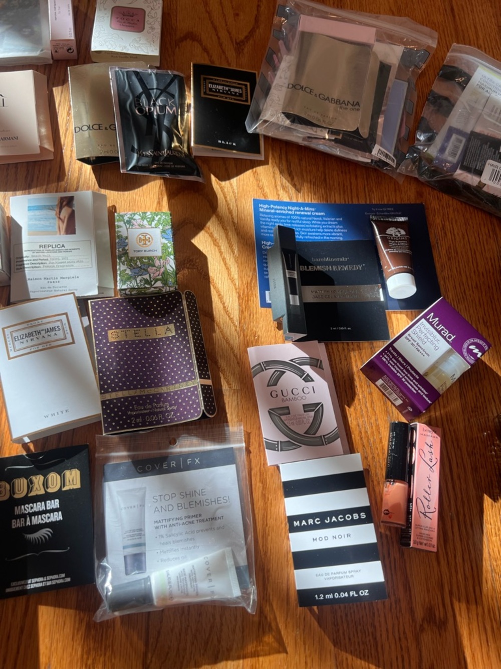 Lot of 50+ new deluxe makeup, hair, skincare samples - Picture 2 of 4